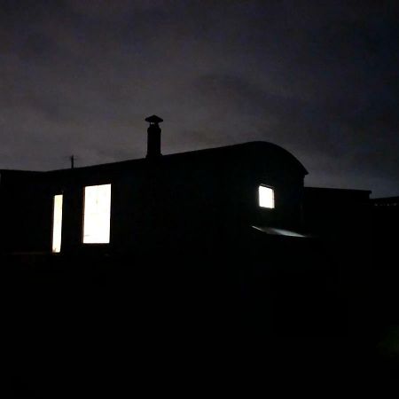 Clydesdale Shepherds Hut Hotel Belfast Exterior photo